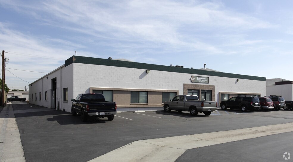 1622-1632 N Missile Way, Anaheim, CA à louer - Photo principale – Image 1 sur 3