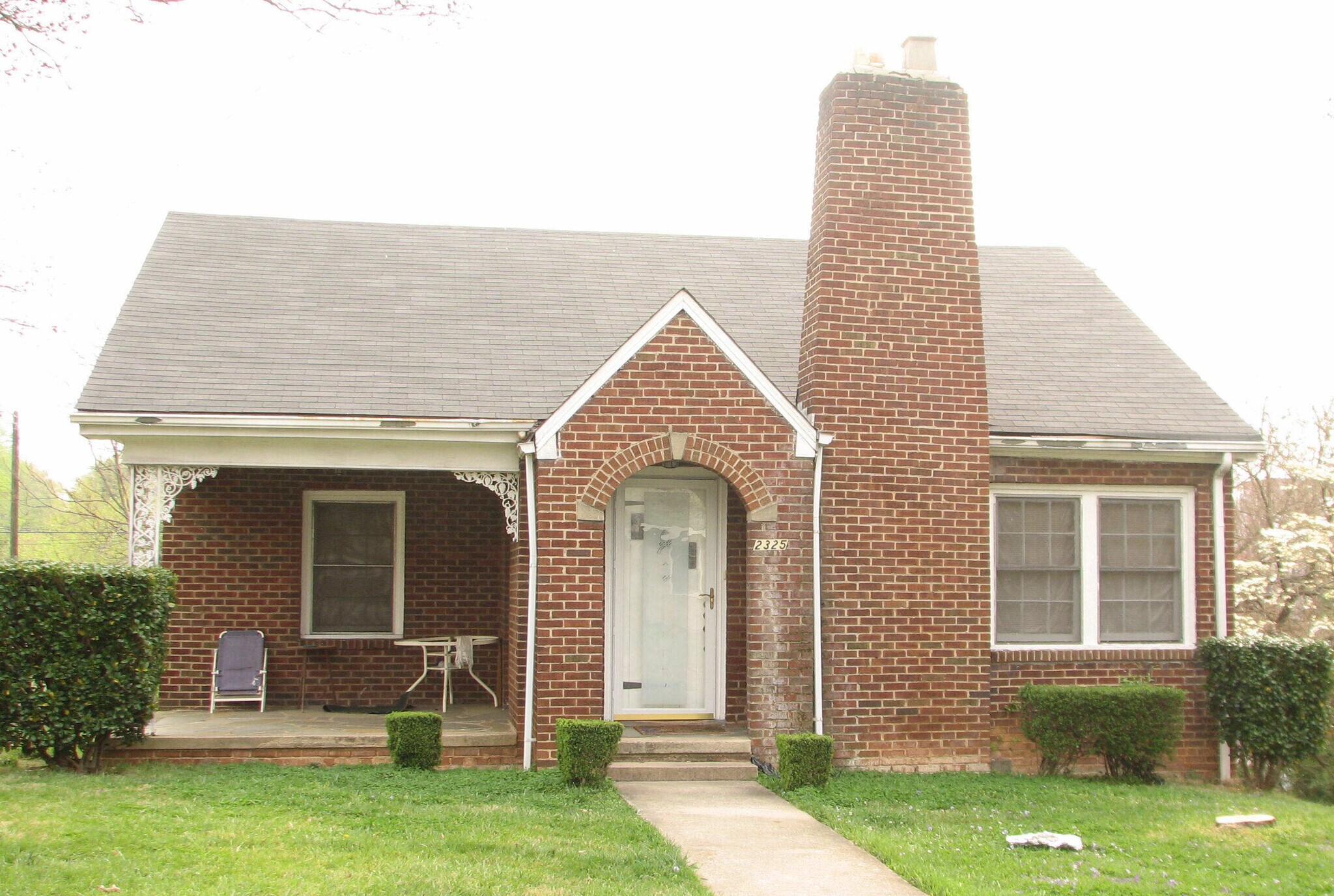 2325 Okalina Ave, Winston-Salem, NC à vendre Photo principale– Image 1 sur 2
