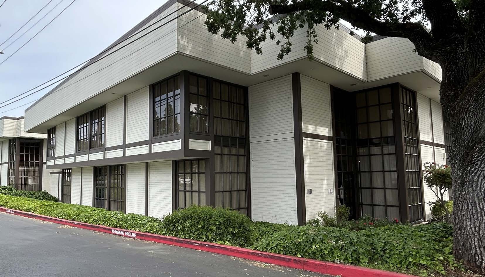 877 Ygnacio Valley Rd, Walnut Creek, CA à louer Photo de l’immeuble– Image 1 sur 8