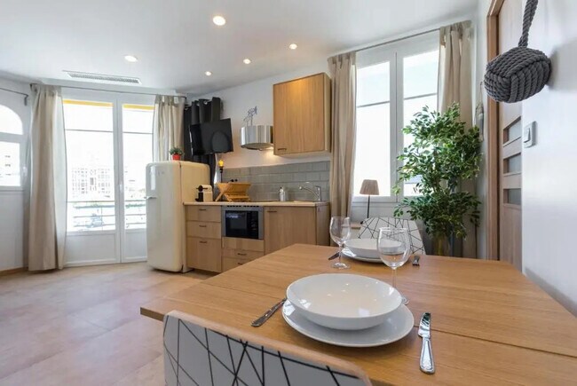 Plus de détails pour Local commercial à vendre