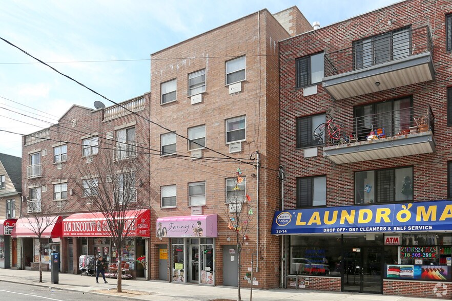 3816 108th St, Corona, NY à vendre - Photo principale – Image 1 sur 2