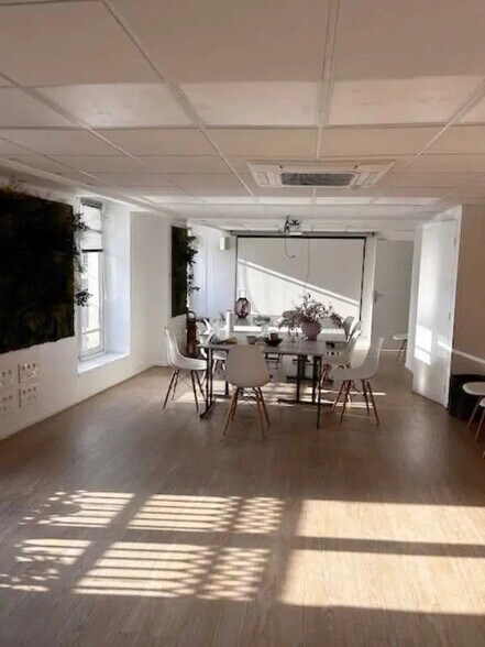 Bureau dans Paris à louer - Photo de l’immeuble – Image 3 sur 7