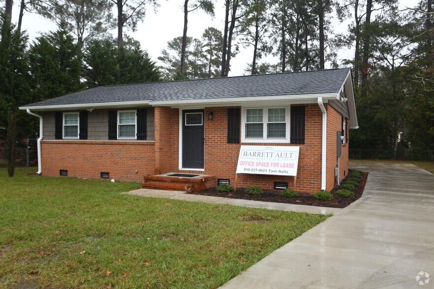 2005 Hope Mills Rd, Fayetteville, NC à louer - Photo de l’immeuble – Image 3 sur 4