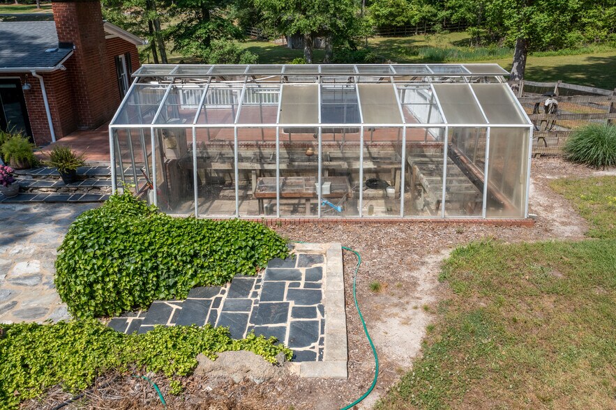 2129 Kelly Rd, Apex, NC à vendre - Photo de l’immeuble – Image 2 sur 12