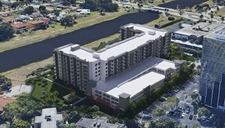 Plus de détails pour 1551 Forum Pl, West Palm Beach, FL - Logement à vendre