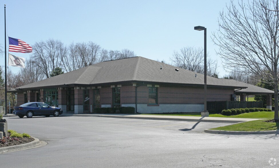 170 N Il-31, Crystal Lake, IL à louer - Photo principale – Image 2 sur 8