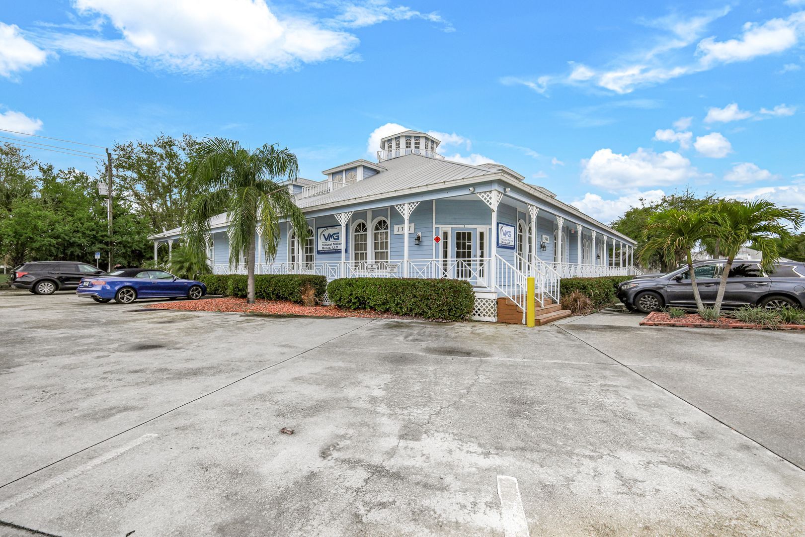 1361 Royal Palm Square Blvd, Fort Myers, FL à louer Photo principale– Image 1 sur 23