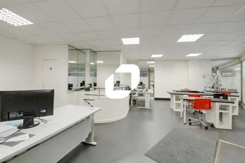 Bureau dans Paris à louer Photo de l’immeuble– Image 1 sur 17
