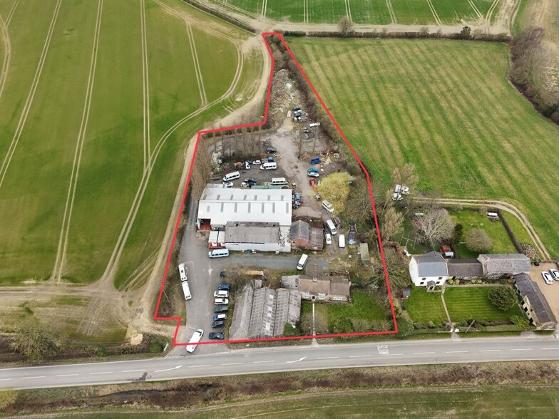 Royd Moor Ln, Pontefract à vendre - Photo principale – Image 1 sur 41