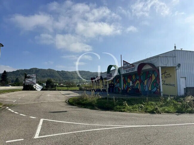 Plus de détails pour Local commercial à vendre