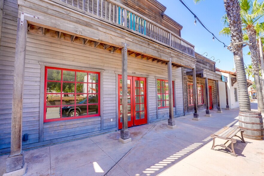 2415 San Diego Ave, San Diego, CA à louer - Photo de l’immeuble – Image 3 sur 9