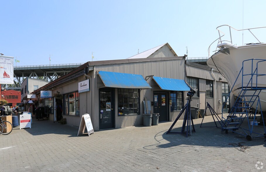 1628 Duranleau St, Vancouver, BC à louer - Photo de l’immeuble – Image 2 sur 3