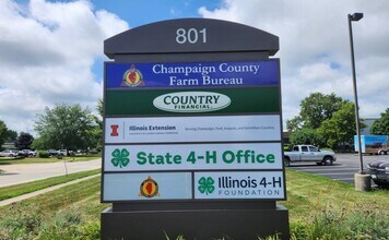 801 N Country Fair Dr, Champaign, IL à louer Photo intérieure– Image 2 sur 5