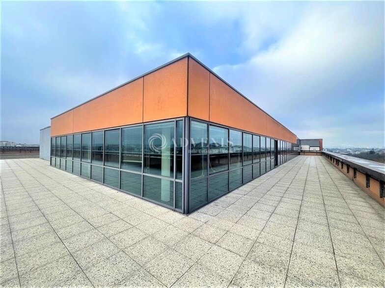 Industriel/Logistique dans Créteil à louer - Photo de l’immeuble – Image 2 sur 12