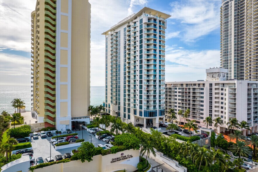 17315 Collins Ave, Sunny Isles Beach, FL à vendre - Photo de l’immeuble – Image 2 sur 11