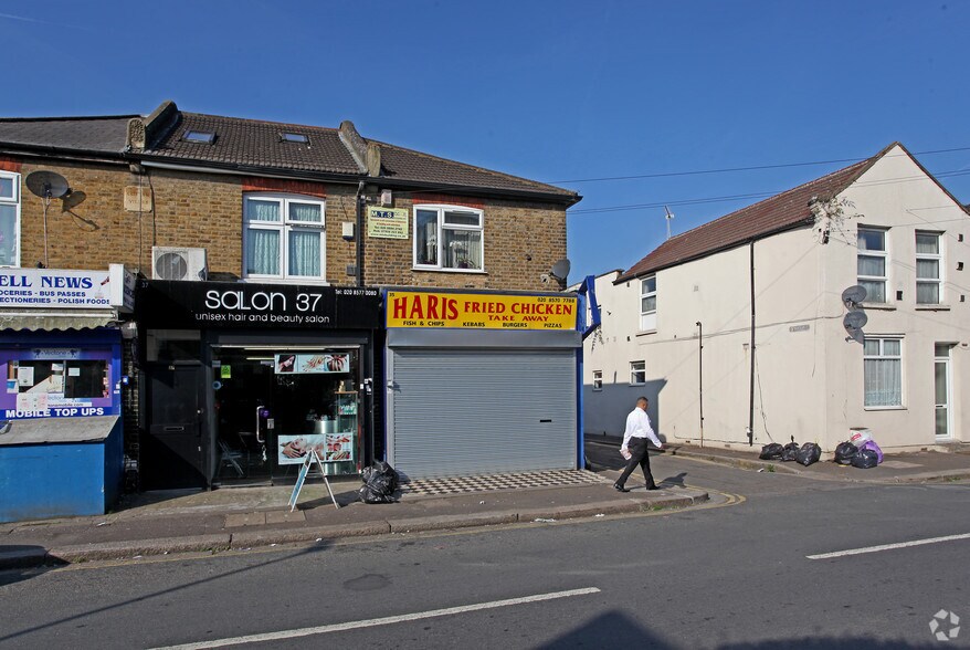 35 Cromwell Rd, Hounslow à louer - Photo de l’immeuble – Image 2 sur 2