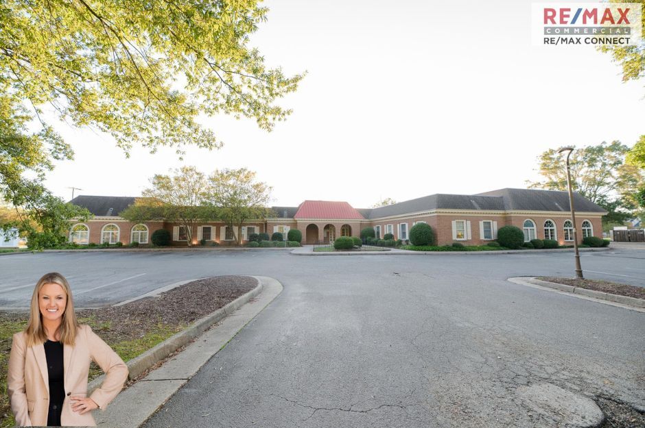 401 Oyster Point Rd, Newport News, VA à vendre Photo de l’immeuble– Image 1 sur 40