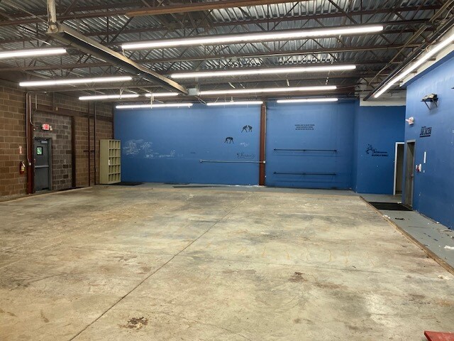 9 N Airmont Rd, Suffern, NY à louer - Photo de l’immeuble – Image 2 sur 6