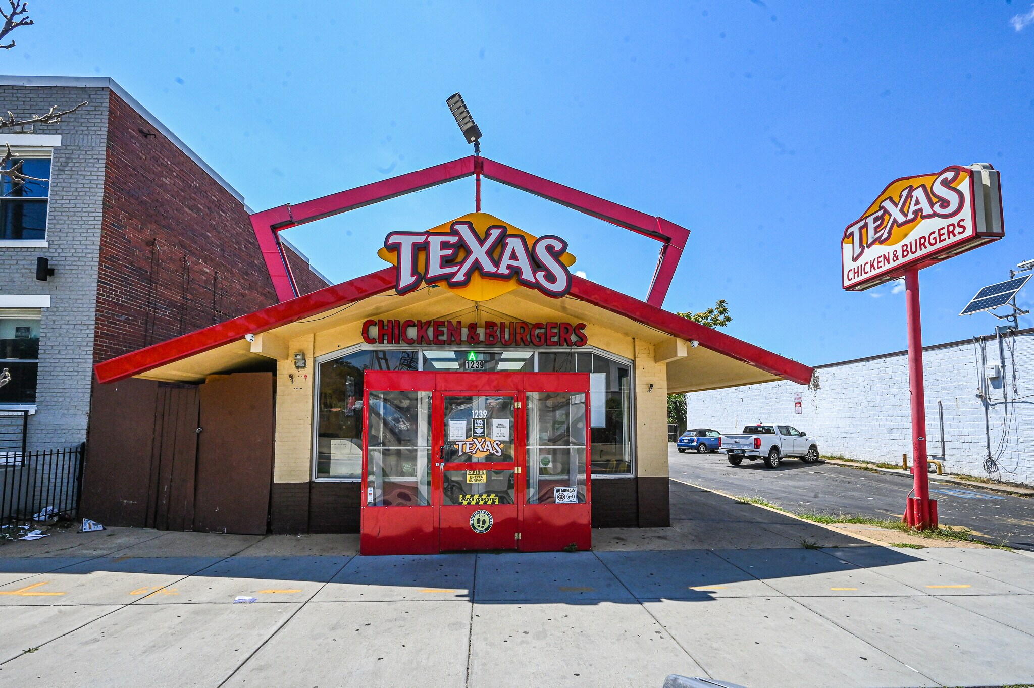 1239 Mount Olivet Rd NE, Washington, DC à louer Photo de l’immeuble– Image 1 sur 10