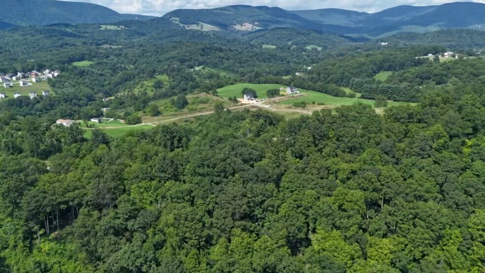 Green Tree Road, Pembroke, VA à vendre - Vidéo sur l’annonce professionnelle – Image 2 sur 3