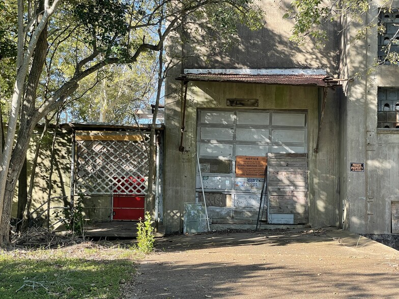1660 cedar, Beaumont, TX à louer - Photo de l’immeuble – Image 3 sur 3