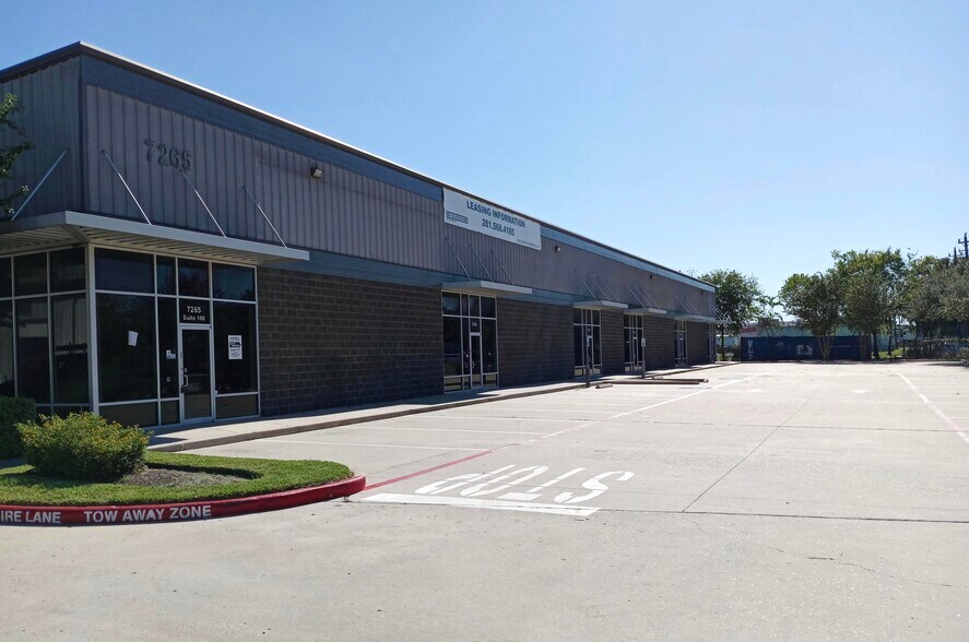 7265 W 43rd St, Houston, TX à louer - Photo de l’immeuble – Image 2 sur 11