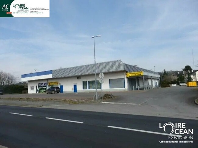 Plus de détails pour Local commercial à louer