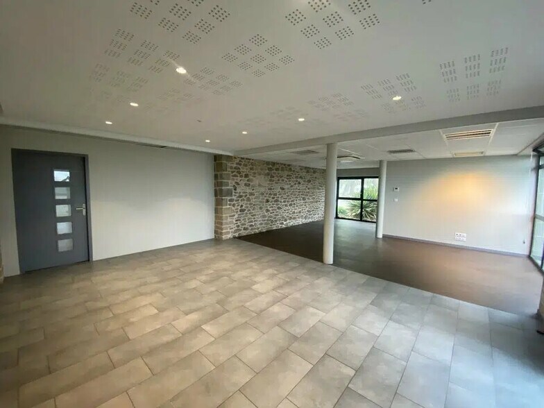 86 Rue De La Liberte, Miniac-Morvan à louer - Photo de l’immeuble – Image 2 sur 6