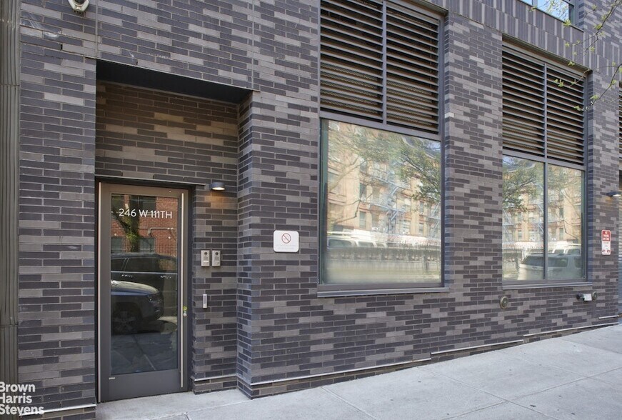 246 W 111th St, New York, NY à louer - Photo de l’immeuble – Image 2 sur 2