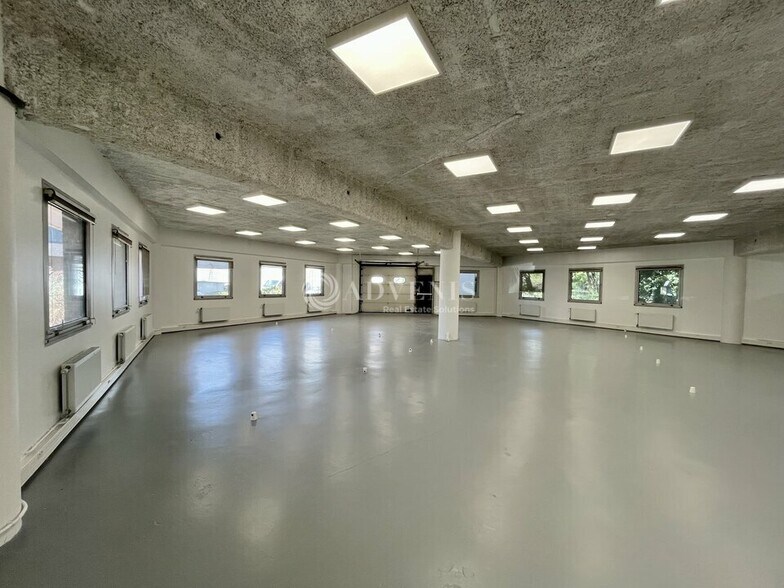 Local d'activités dans Nanterre à vendre - Photo intérieure – Image 3 sur 12