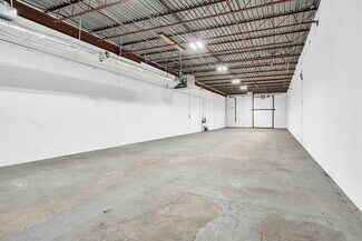 Plus de détails pour 2700 Lancaster Rd, Ottawa, ON - Industriel/Logistique à vendre