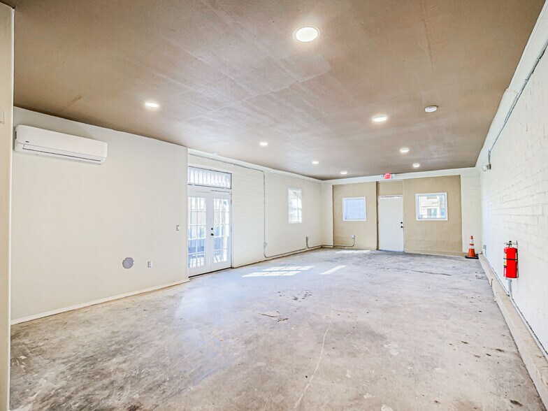 3320 Alameda Ave, El Paso, TX à louer - Photo de l’immeuble – Image 3 sur 16