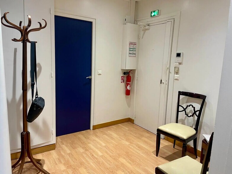 Bureau dans Neuilly-sur-Seine à louer - Photo intérieure – Image 2 sur 7