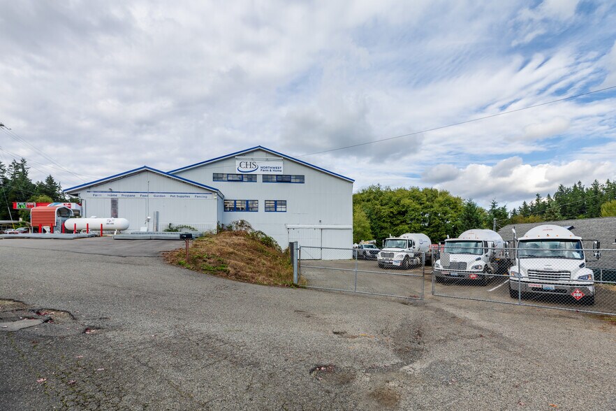 20370 Viking Ave NW, Poulsbo, WA à vendre - Photo de l’immeuble – Image 3 sur 6