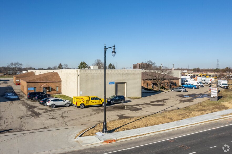 7099 Huntley Rd, Columbus, OH à louer - Photo principale – Image 1 sur 5