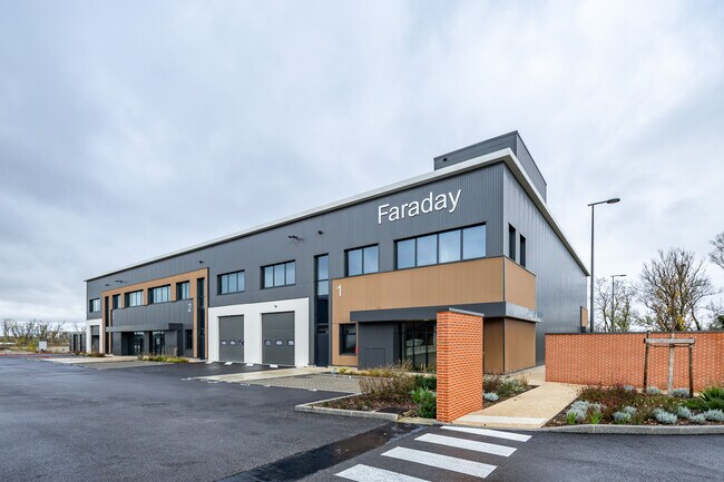 Plus de détails pour Local d'activités à louer