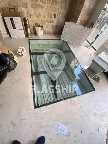 Local commercial dans Paris à louer - Photo de l’immeuble – Image 3 sur 9
