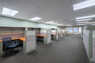 3333 New Hyde Park Rd, New Hyde Park, NY à louer Photo intérieure– Image 2 sur 9