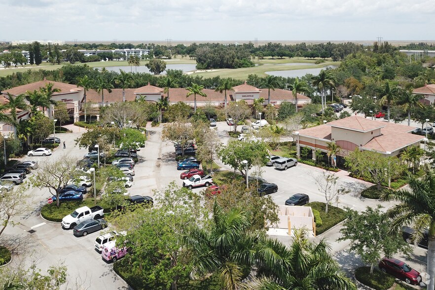 109-199 Weston Rd, Weston, FL à louer - Photo principale – Image 2 sur 7