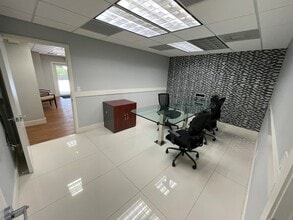 440 N Andrews Ave, Fort Lauderdale, FL à louer Photo intérieure– Image 2 sur 8
