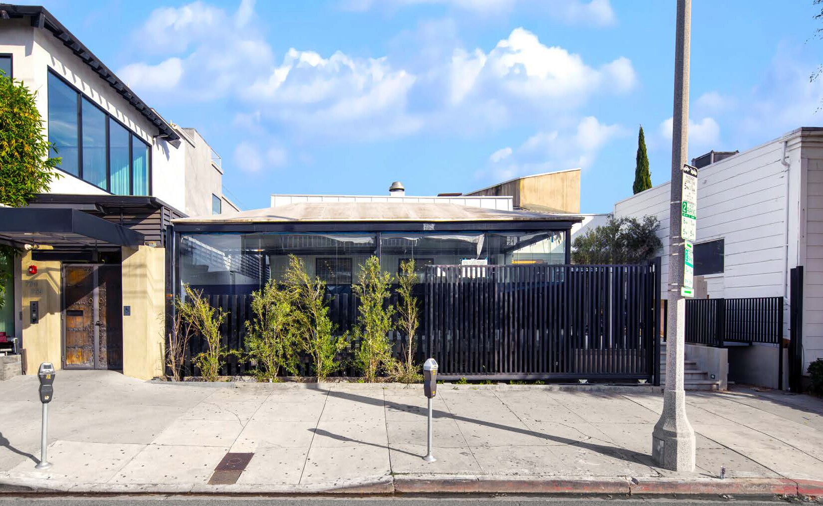 730 N La Cienega Blvd, Los Angeles, CA à louer Photo principale– Image 1 sur 33