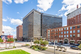 Plus de détails pour 1801 E 12th St, Cleveland, OH - Local commercial à louer