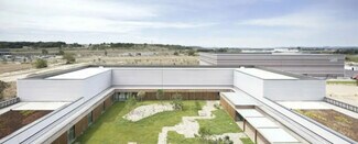 Plus de détails pour Local d'activités à louer