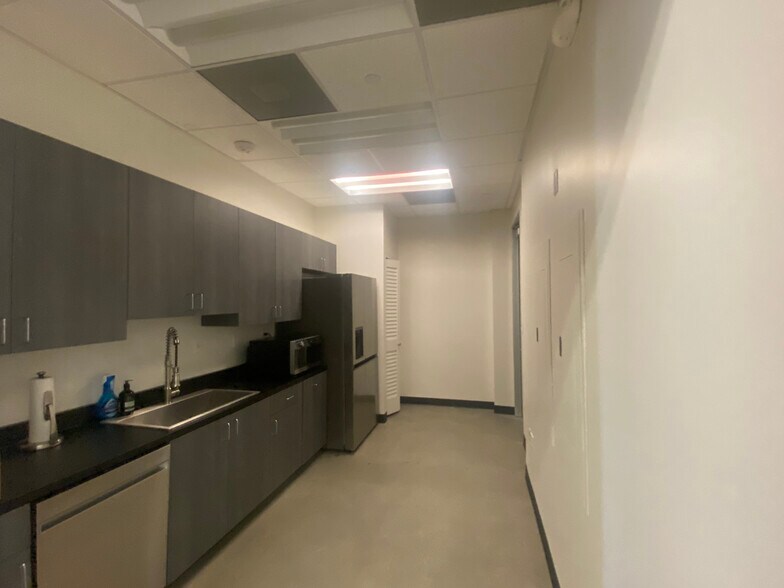 960 School St, Napa, CA à louer - Photo de l’immeuble – Image 3 sur 9