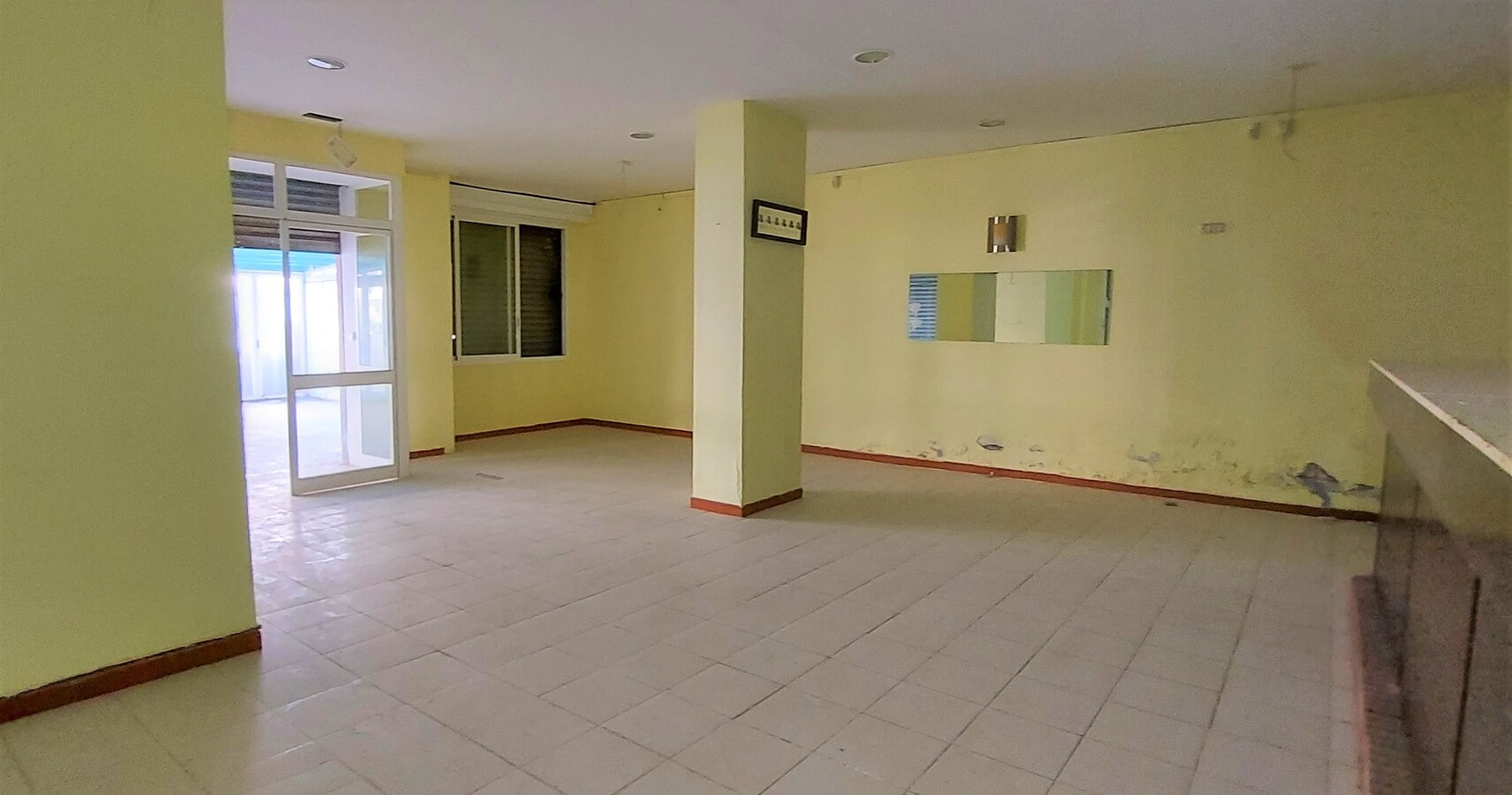 Vila-seca, TAR 43481 - Lot 1 - - Photo intérieure - Image 2 of 7