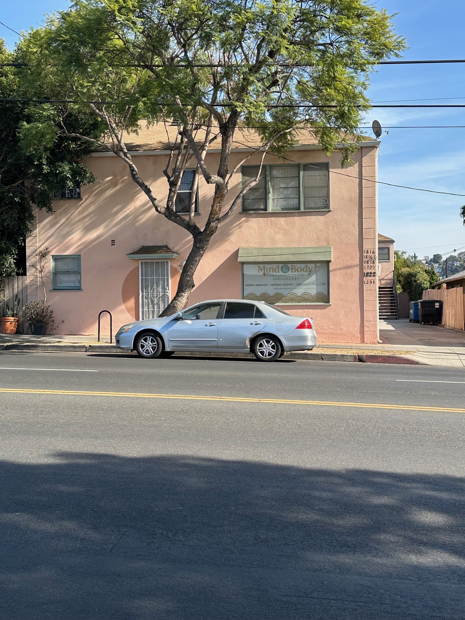 1816-1822 Hillhurst Ave, Los Angeles, CA à vendre Photo de l’immeuble– Image 1 sur 13