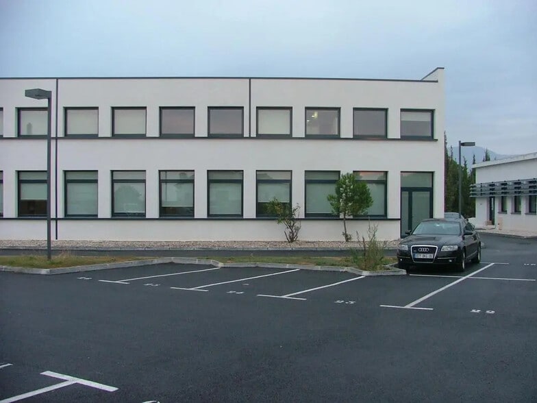 Bureau dans Cagnes-sur-Mer à louer - Photo de l’immeuble – Image 3 sur 5