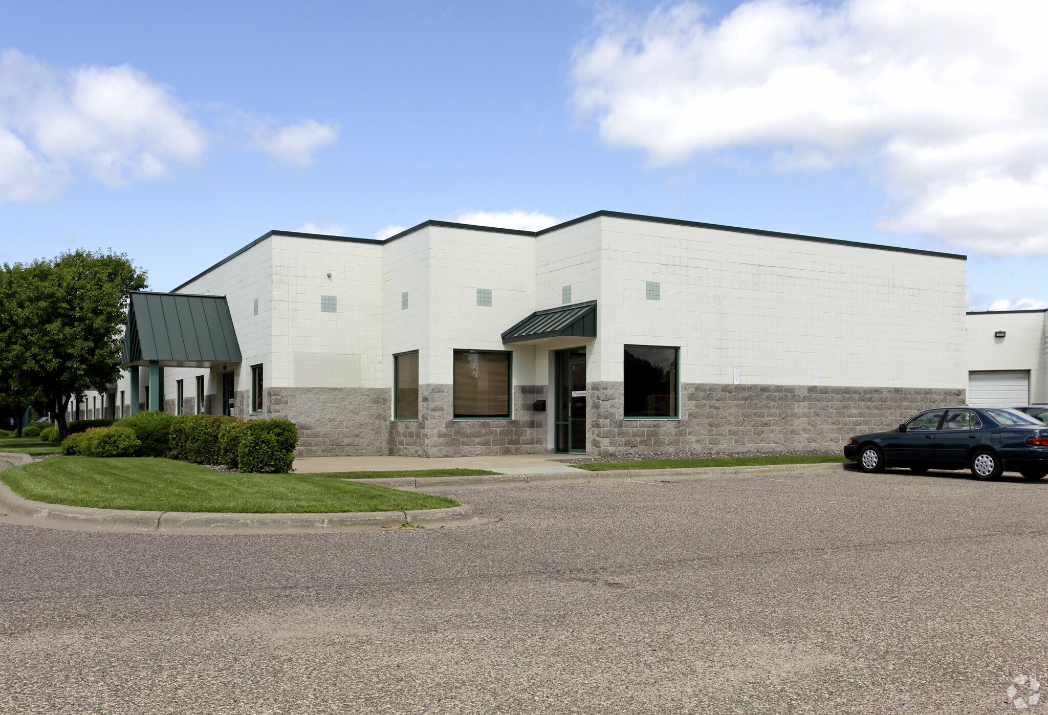 1765-1775 Buerkle Rd, White Bear Lake, MN à vendre Photo de l’immeuble– Image 1 sur 4