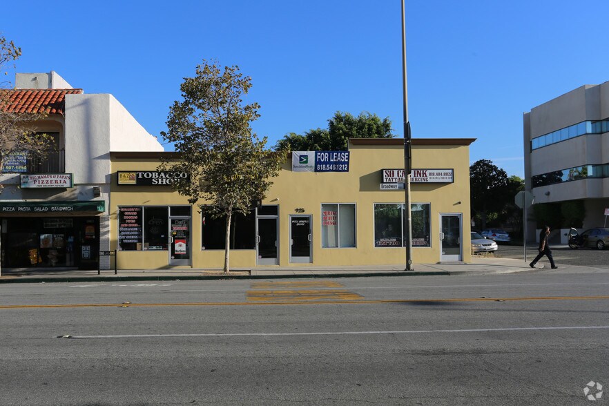 923-925 E Broadway, Glendale, CA à louer - Photo de l’immeuble – Image 2 sur 5