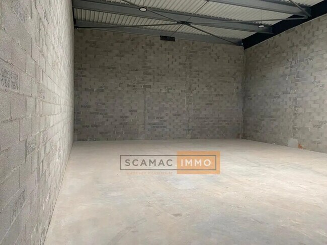 Plus de détails pour Industriel/Logistique à louer